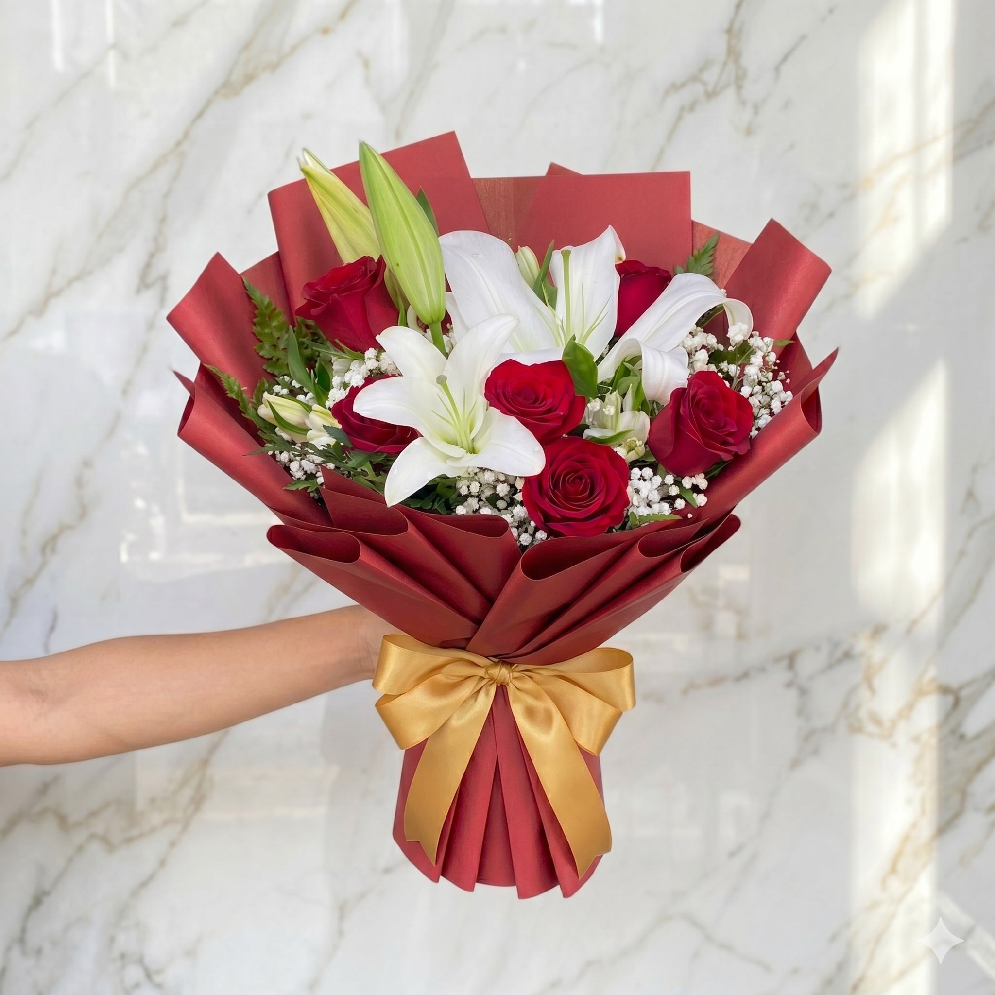 Buquê Rosas Vermelhas e Lírios Brancos — Floricultura Salvador